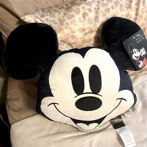 Disney ❤️ Mickey Mouse ❤️ Plush Throw Pillow • NWT